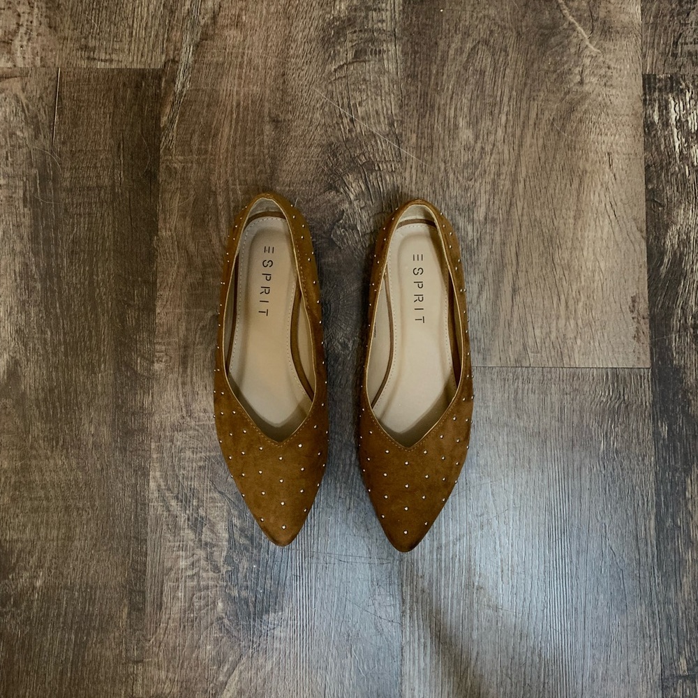 ESPRIT Danika Tan Studded Point Flats, size 7M